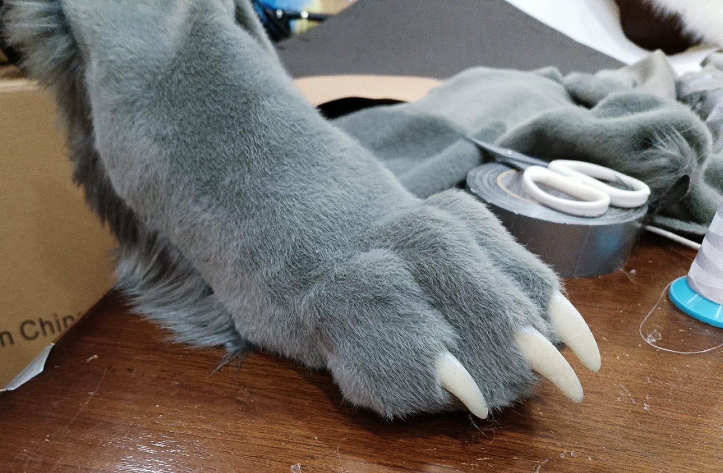 3D printed fursuit paw model Adjustable and trimmable wolf paws